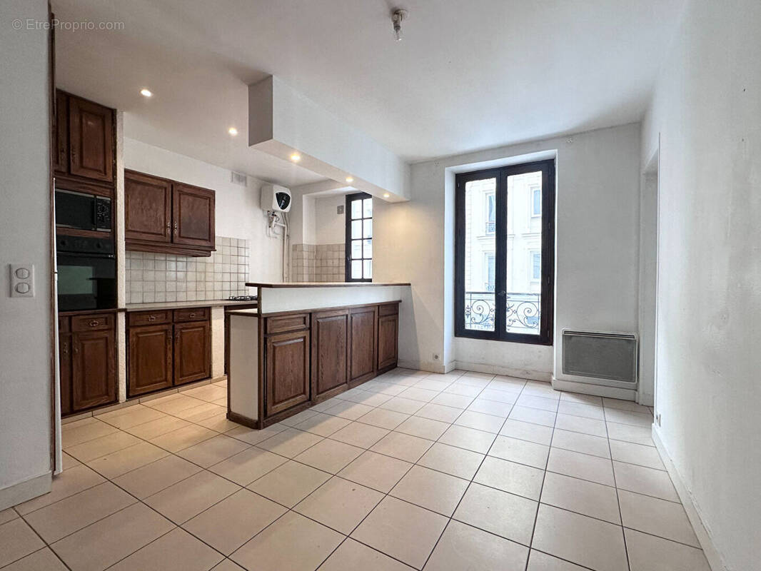Appartement à PARIS-18E