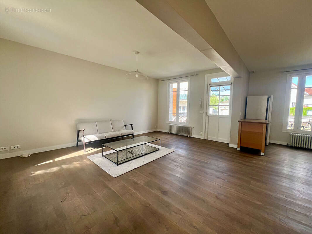 Maison 4 pièces à vendre à Brie Comte Robert - 335 000 - photo 3