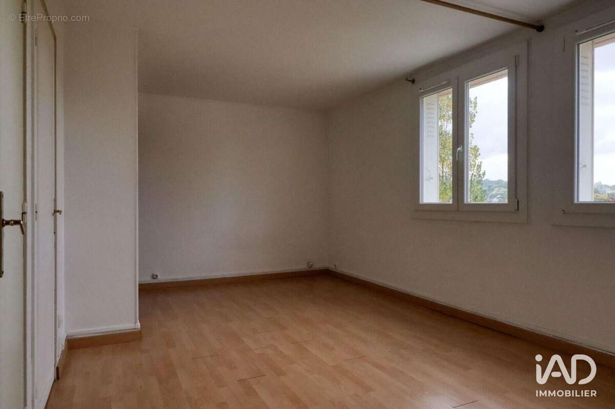 Photo 9 - Appartement à LE PECQ