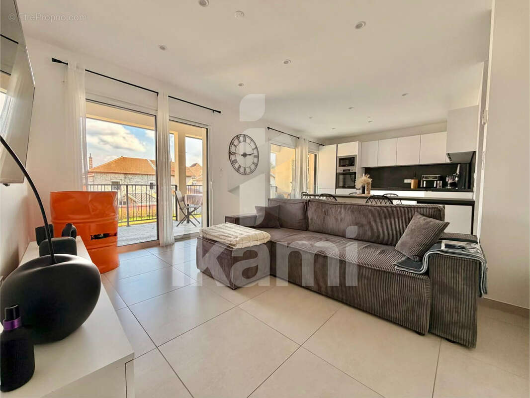 Appartement à SILLANS