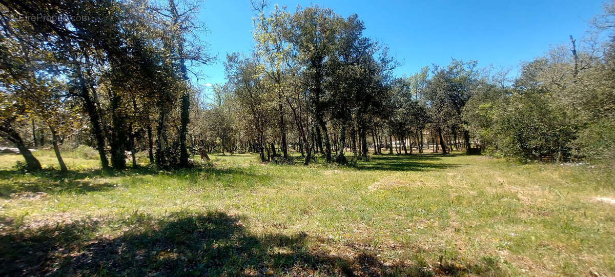 Maison à MEOUNES-LES-MONTRIEUX