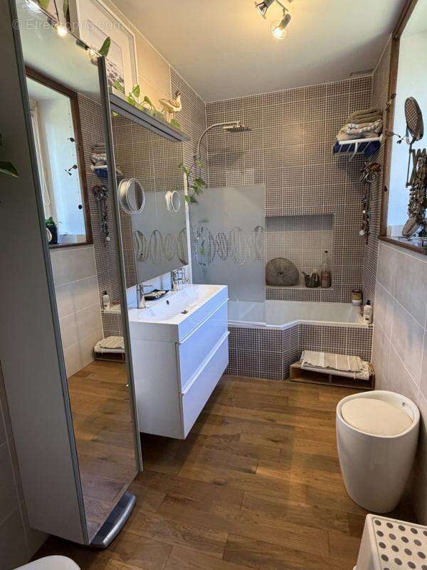 Maison à MAROLLETTE