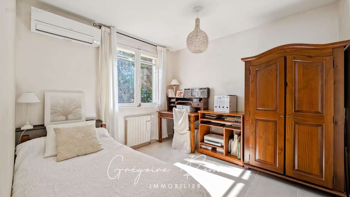 Maison à SAINT-CHAMAS