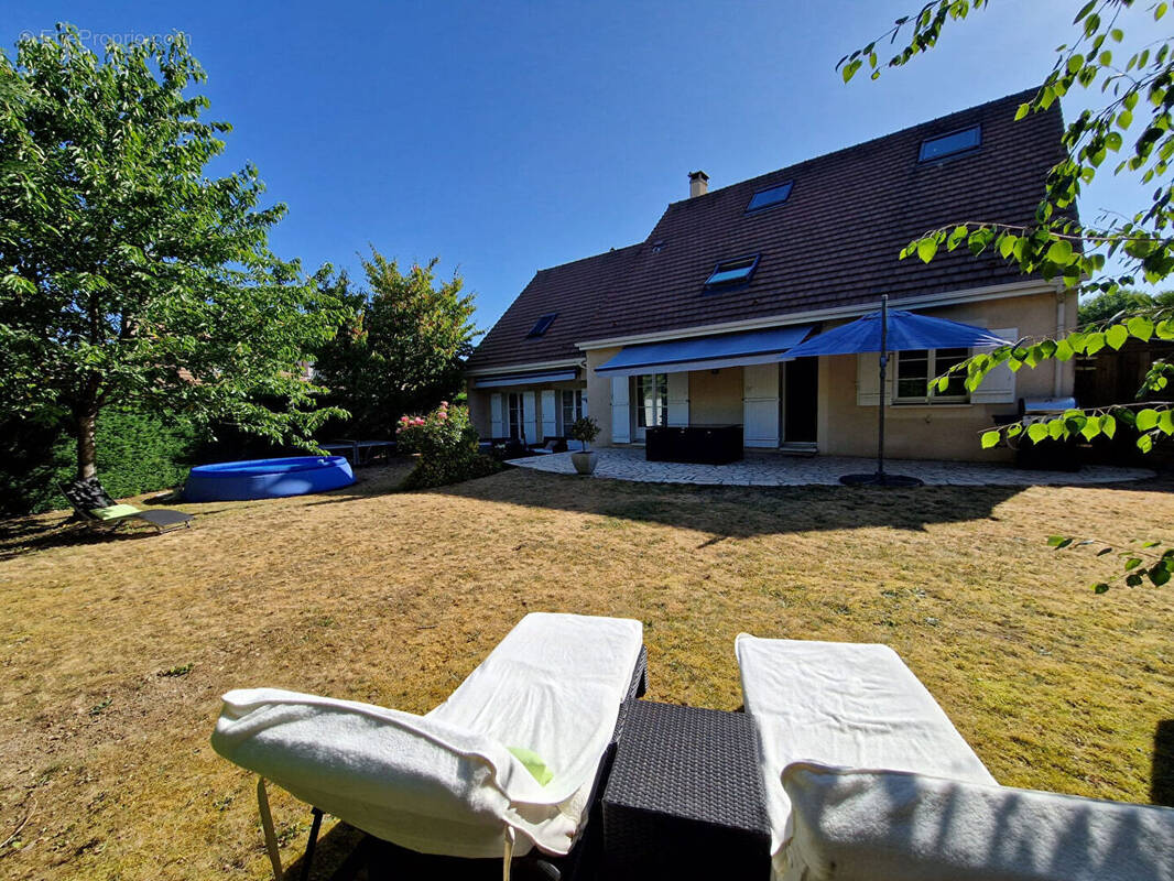 Maison à MENNECY