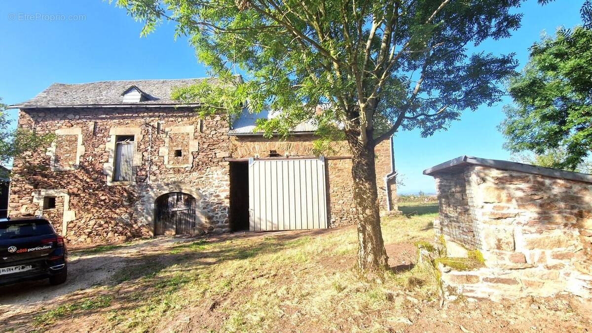 Maison à LUC-LA-PRIMAUBE