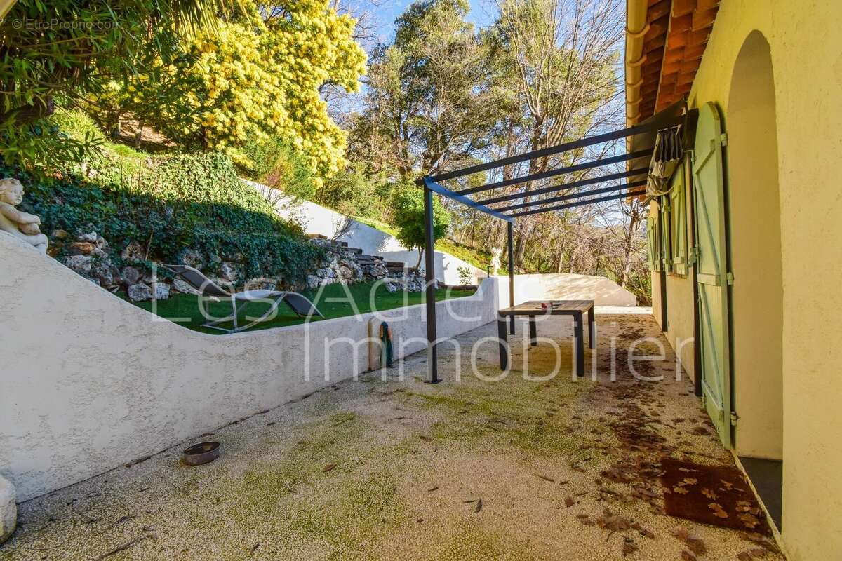 Maison à LES ADRETS-DE-L'ESTEREL