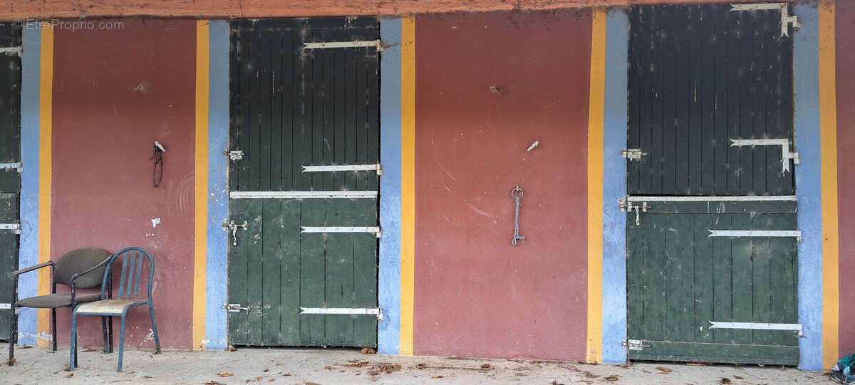 À acheter à Pernes-Les-Fontaines (84) : immense maison - photo 6