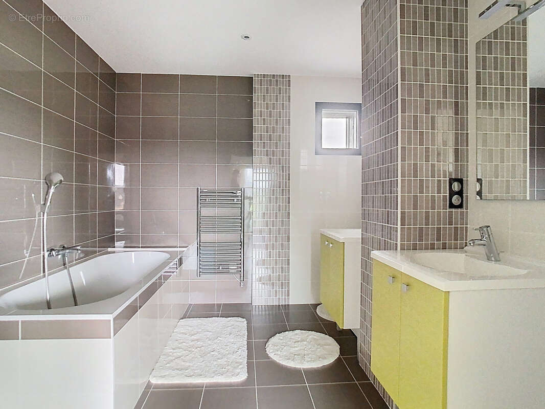 Maison à LA HAYE-DU-PUITS