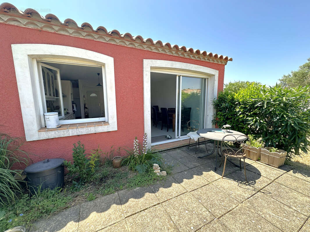 Maison à SAINTE-VALIERE