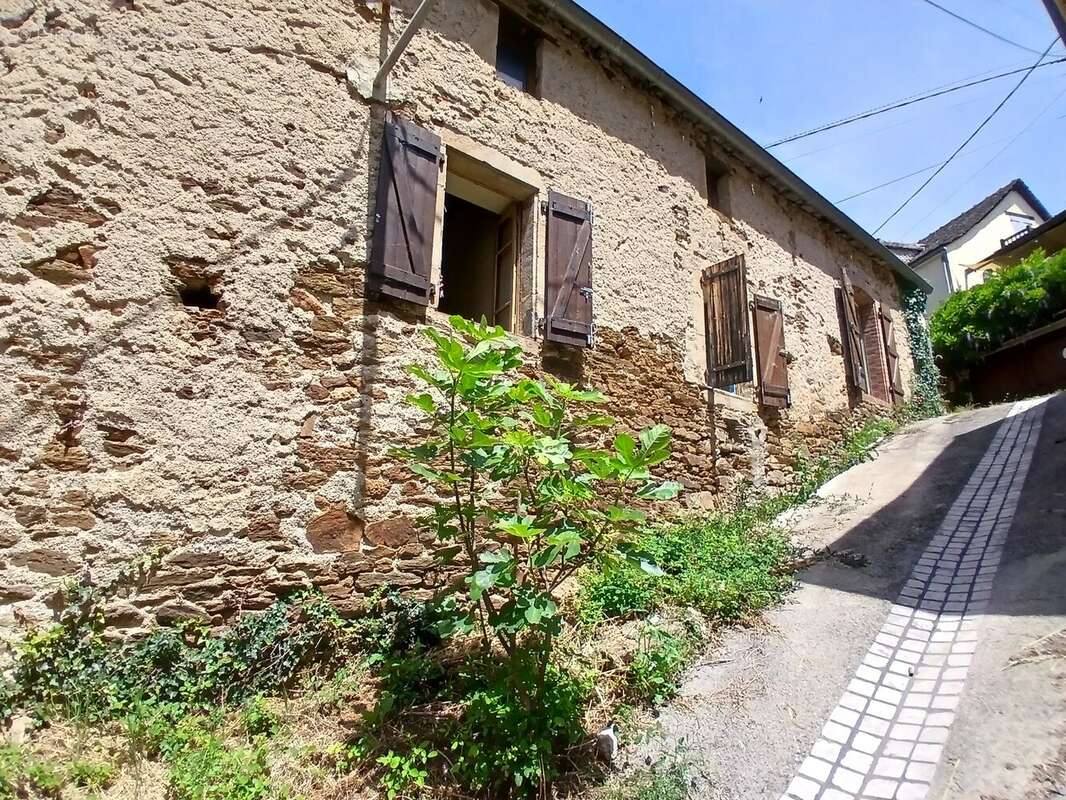 Maison de village à fort potentiel - photo 13
