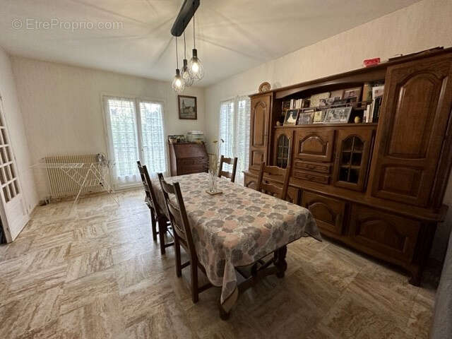 Maison à BURES-SUR-YVETTE