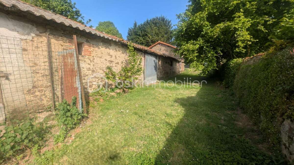 Maison à LE BEUGNON