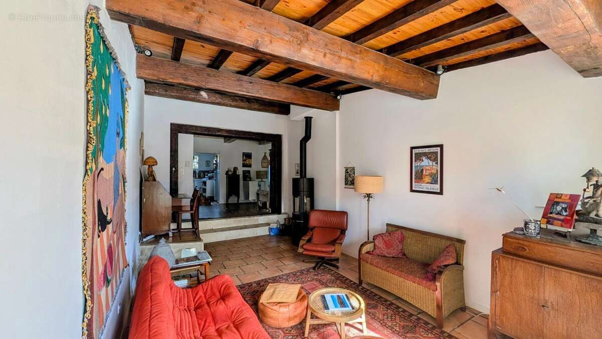 Maison à MAUGUIO