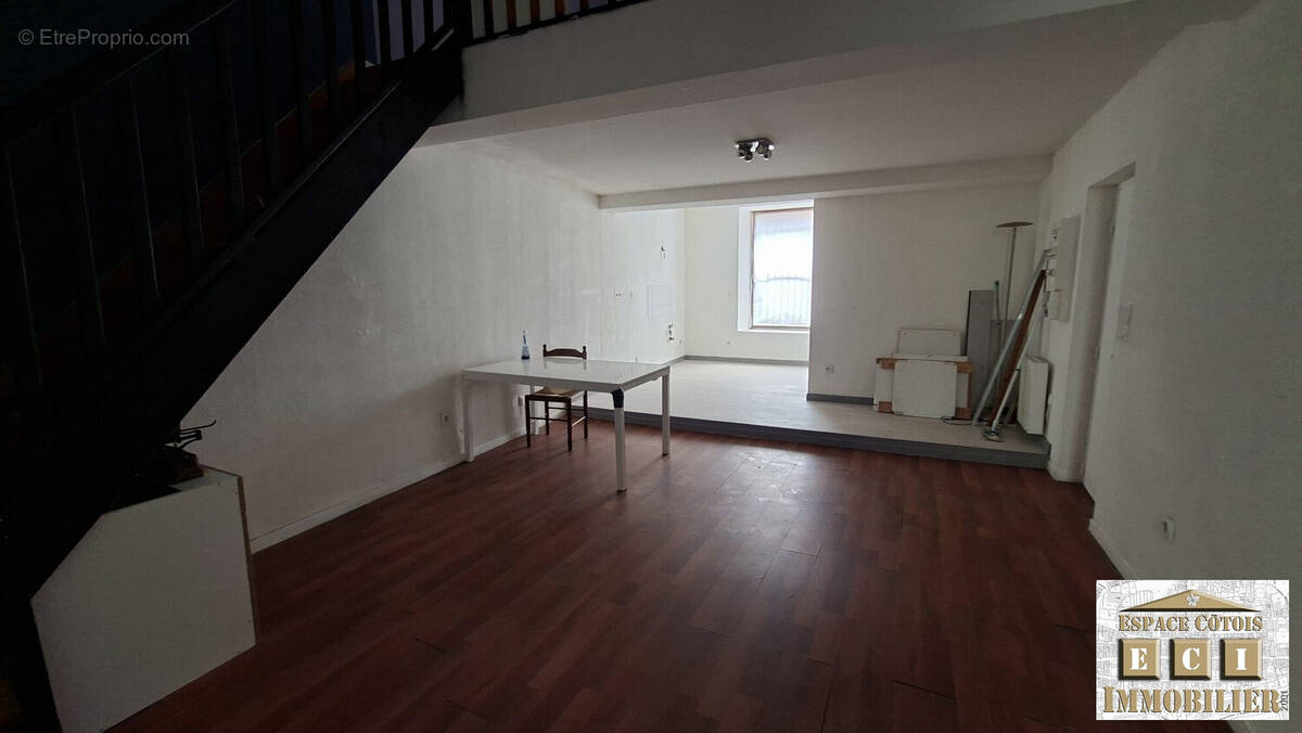Appartement à LA COTE-SAINT-ANDRE