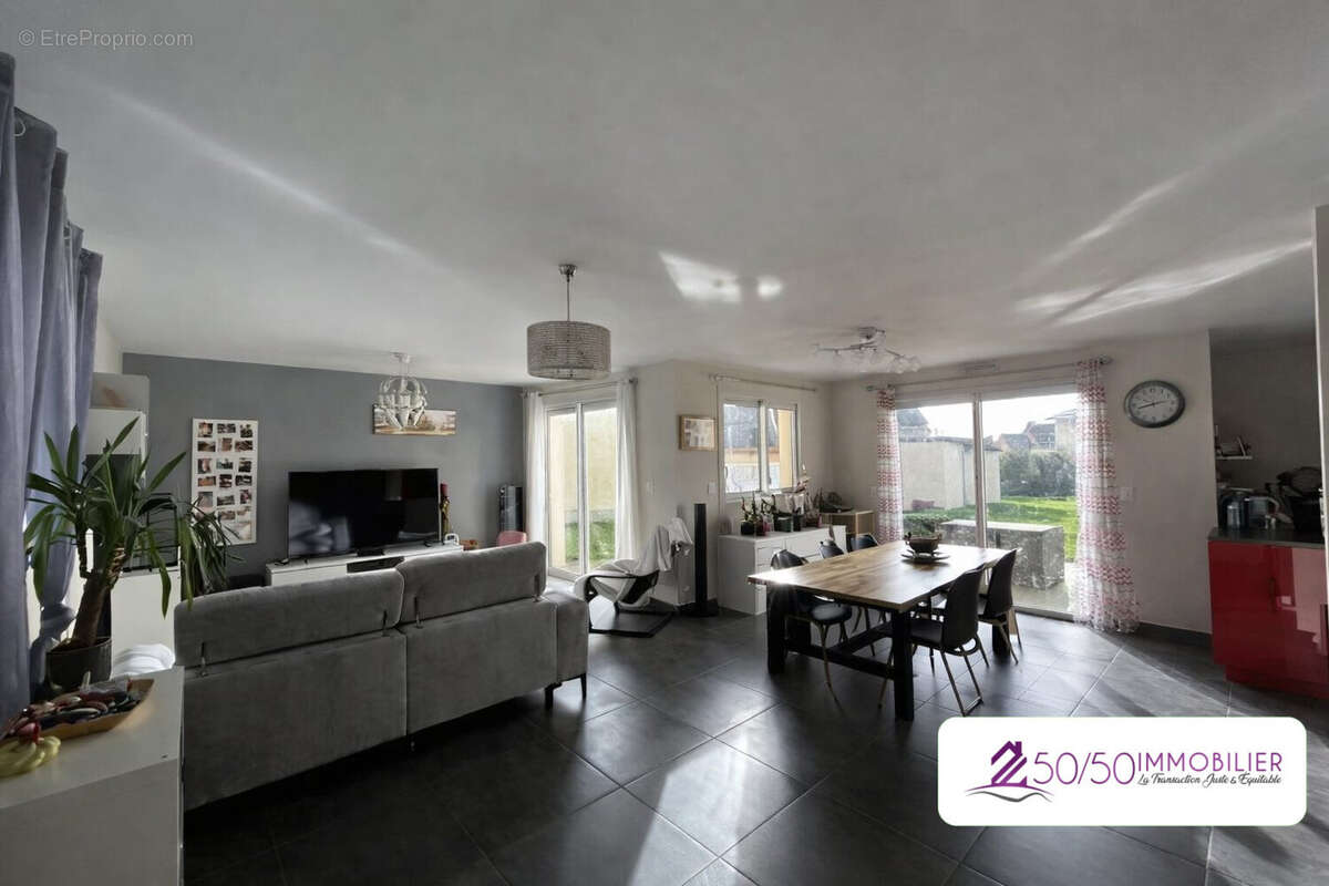 Maison à LANDIVISIAU