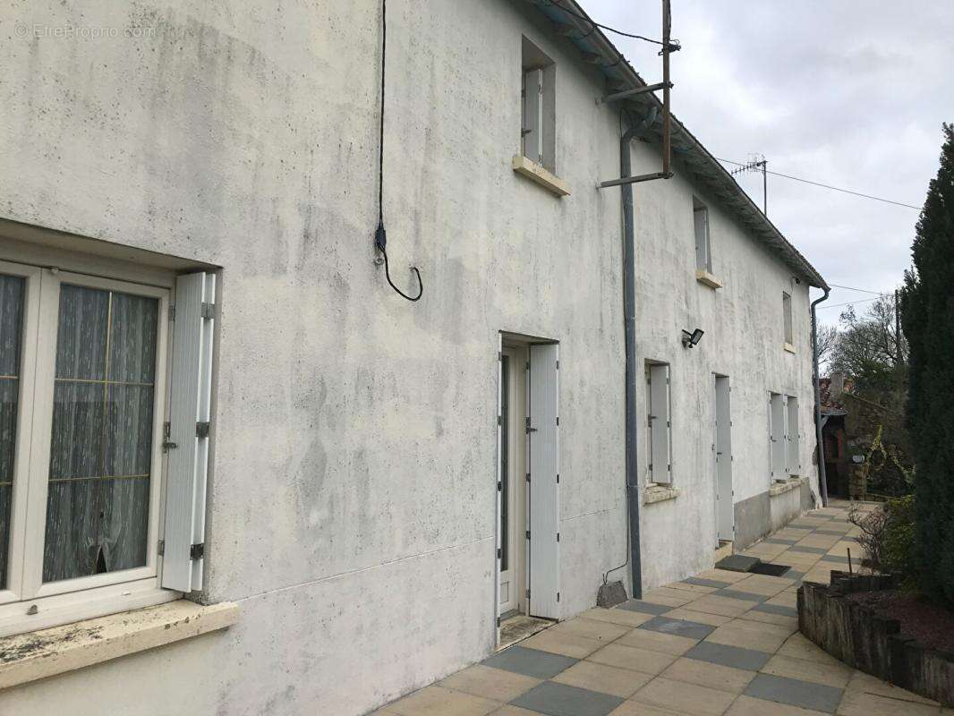 Maison à POUZAUGES