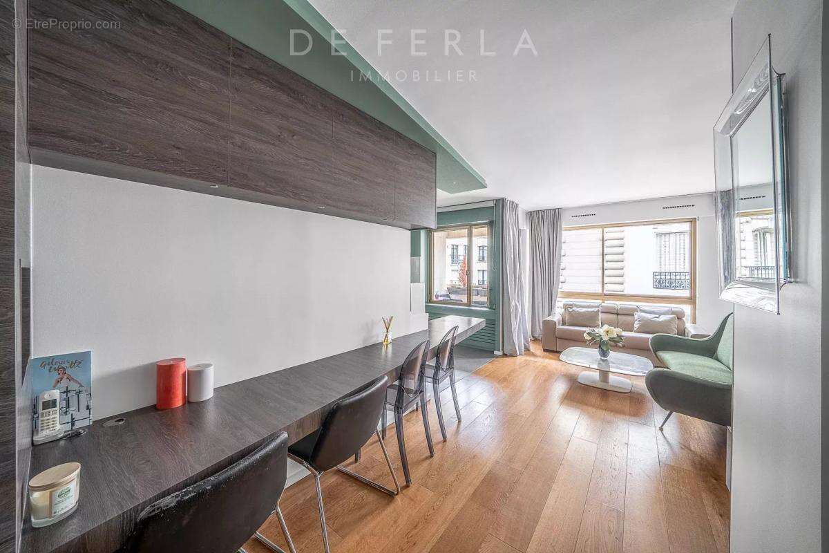 Appartement à PARIS-7E