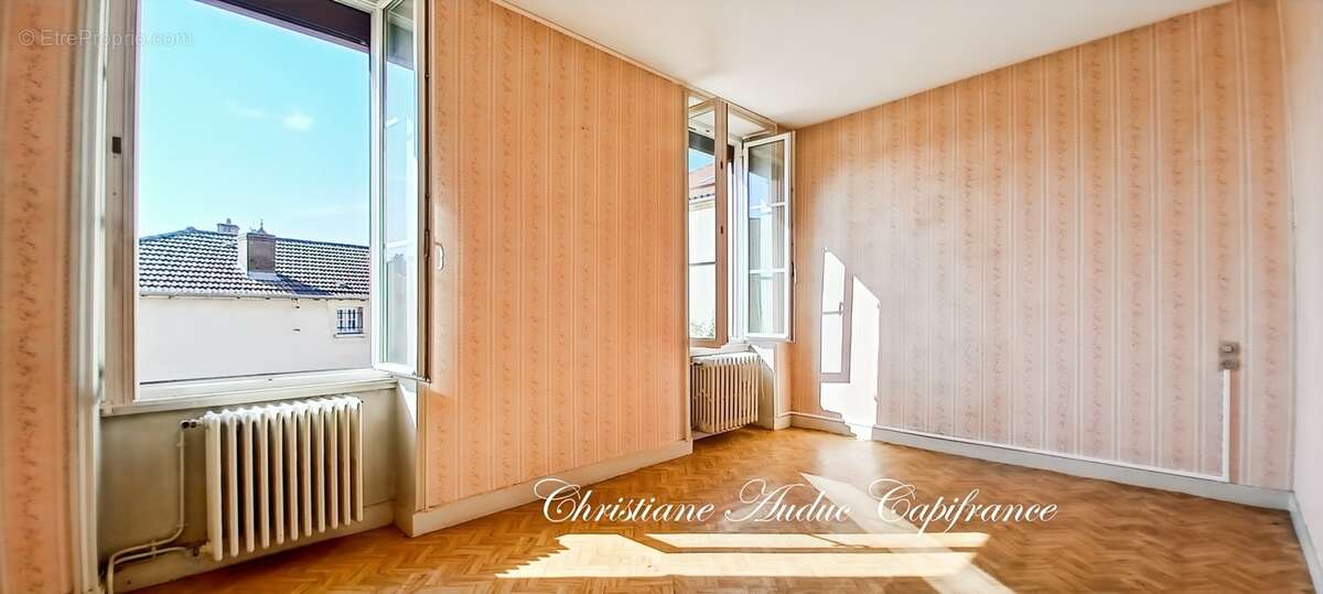 Dompierre-les-Ormes, maison de centre bourg de 122 m² avec 4 chambres, jardin, sur terrain de 500 m² - photo 5