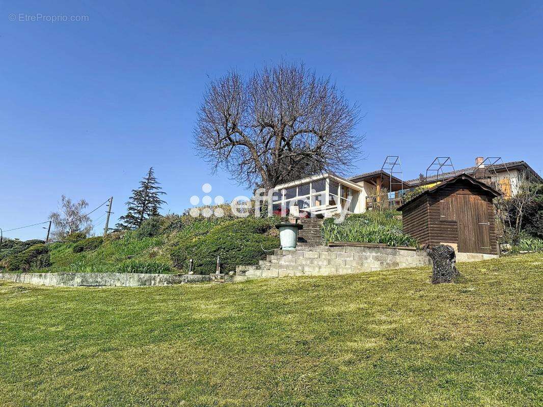Maison à ESTRABLIN