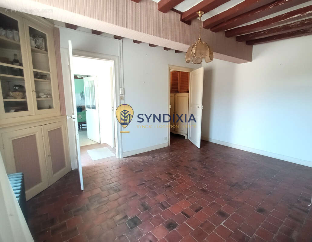 Maison type ferme avec dépendances - photo 8