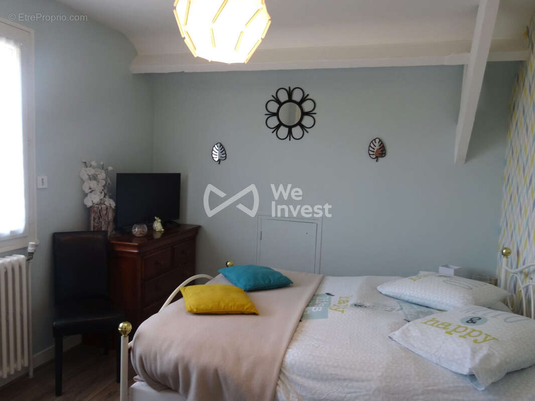 Maison 102 m² à Moneteau  - photo 7