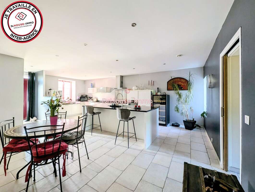 Maison 204 m² à Meung-Sur-Loire  - photo 8