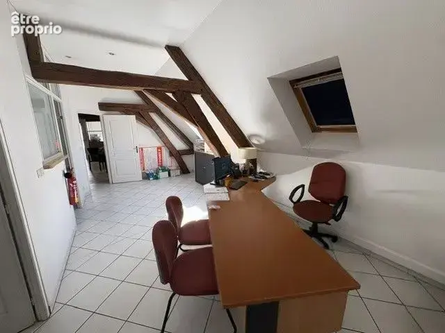 À SAISIR : Immeuble alliant beaux volumes et diverses possibilités d'aménagement ! - photo 8