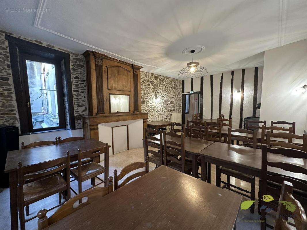 Appartement à SAINT-LEONARD-DE-NOBLAT