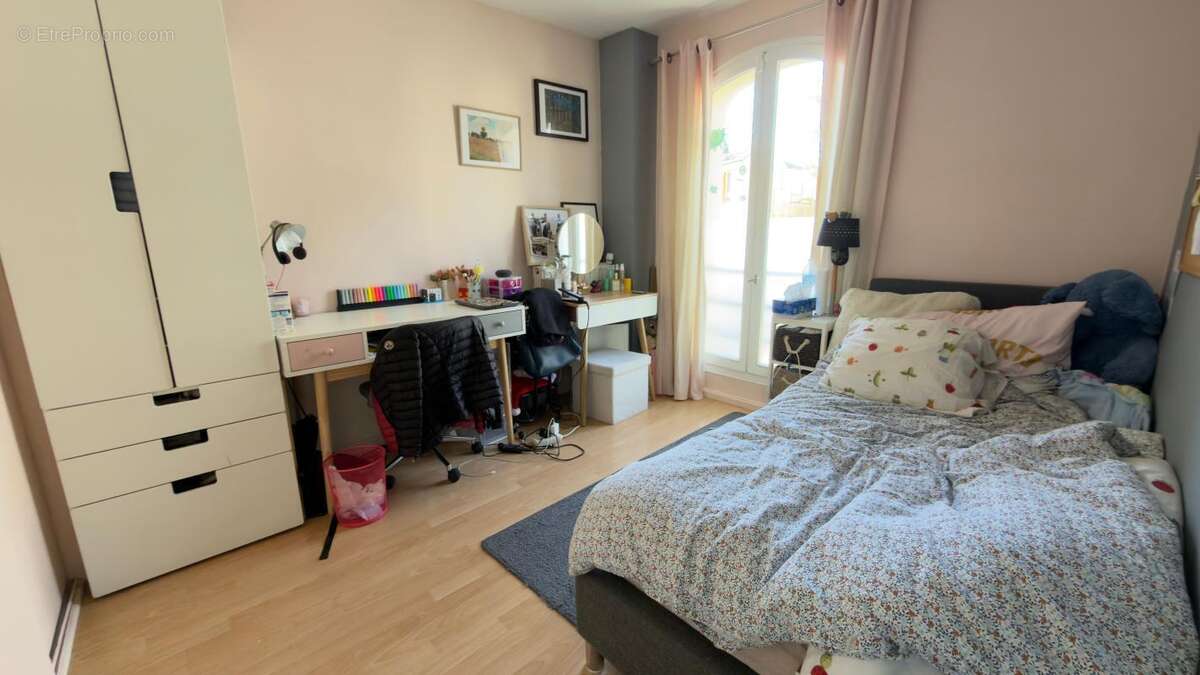 Maison à LE PERREUX-SUR-MARNE