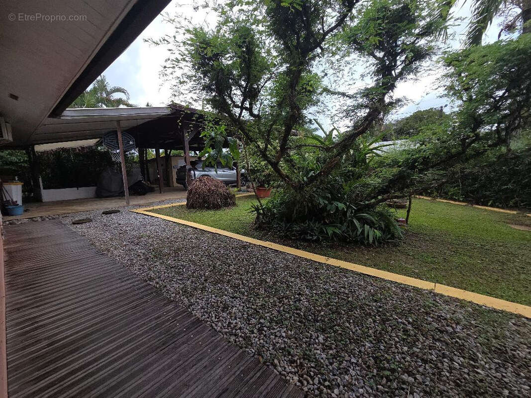 Maison à REMIRE-MONTJOLY