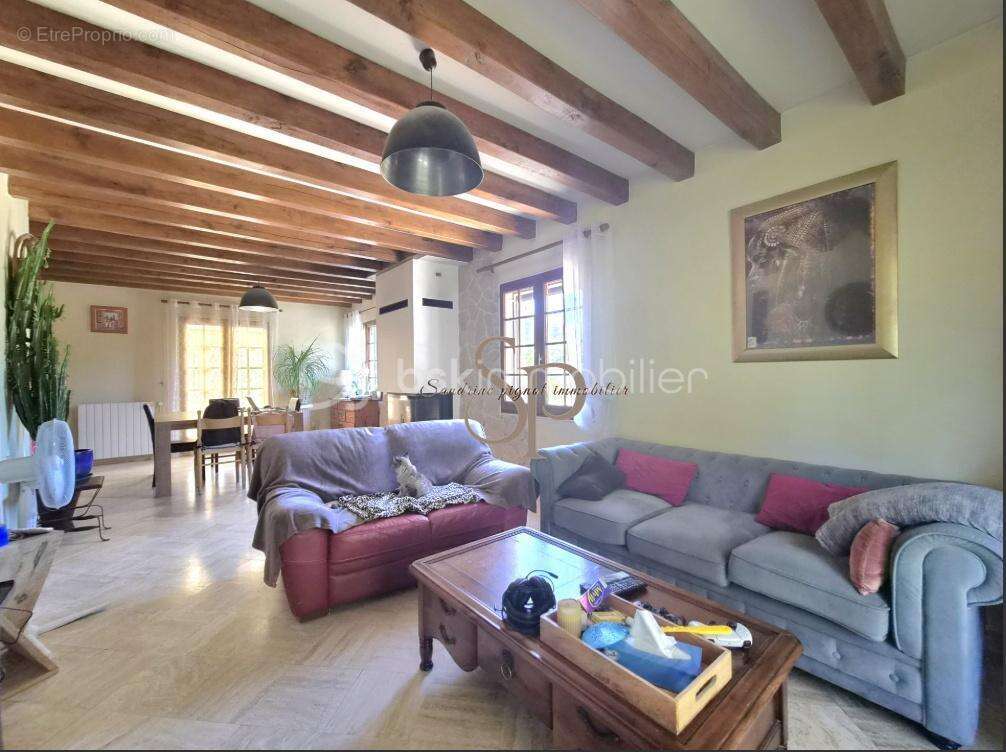 Maison à LORREZ-LE-BOCAGE-PREAUX