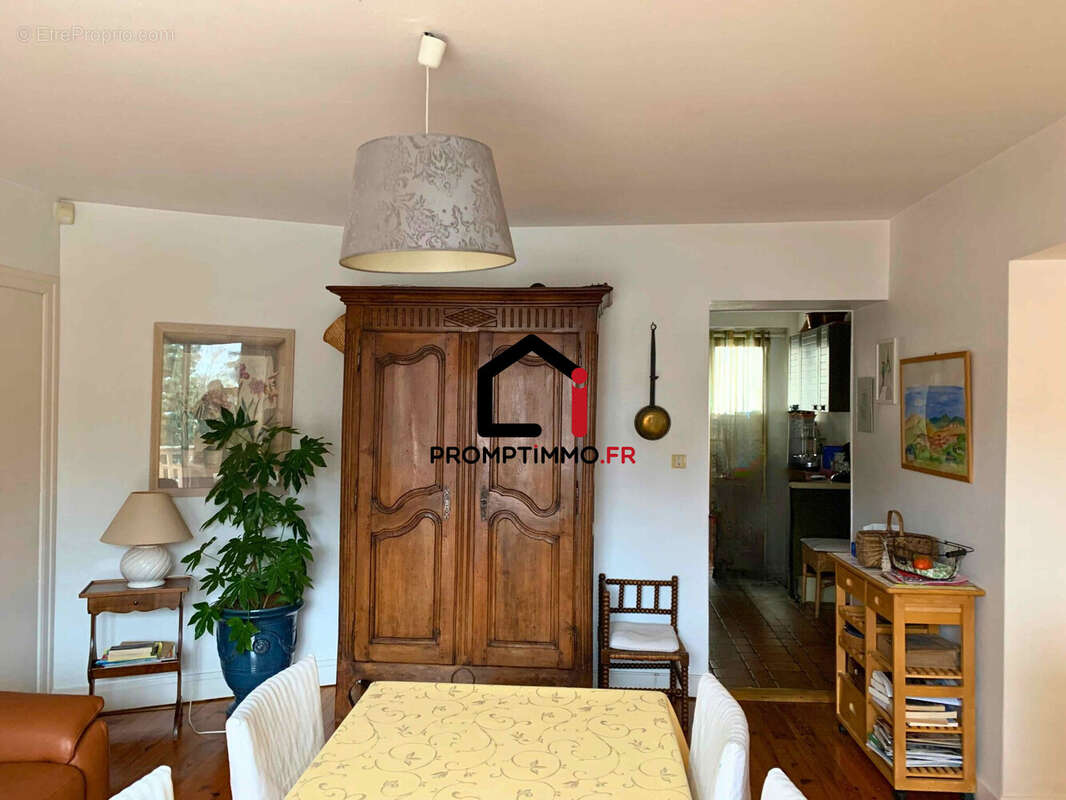 Maison à SAINTE-COLOMBE-SUR-GAND