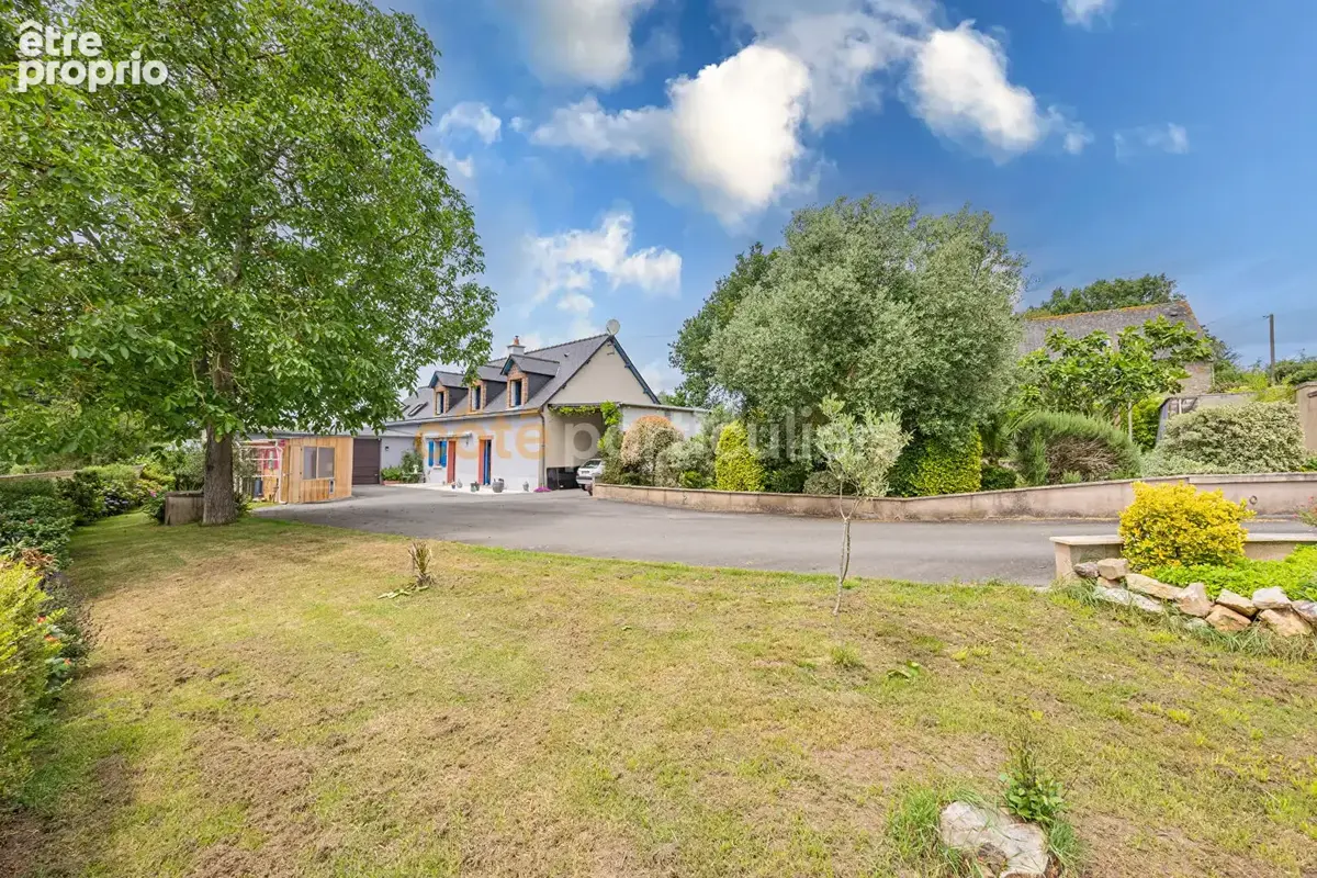 Photo Maison à Martigne-Ferchaud au prix de 293 000€