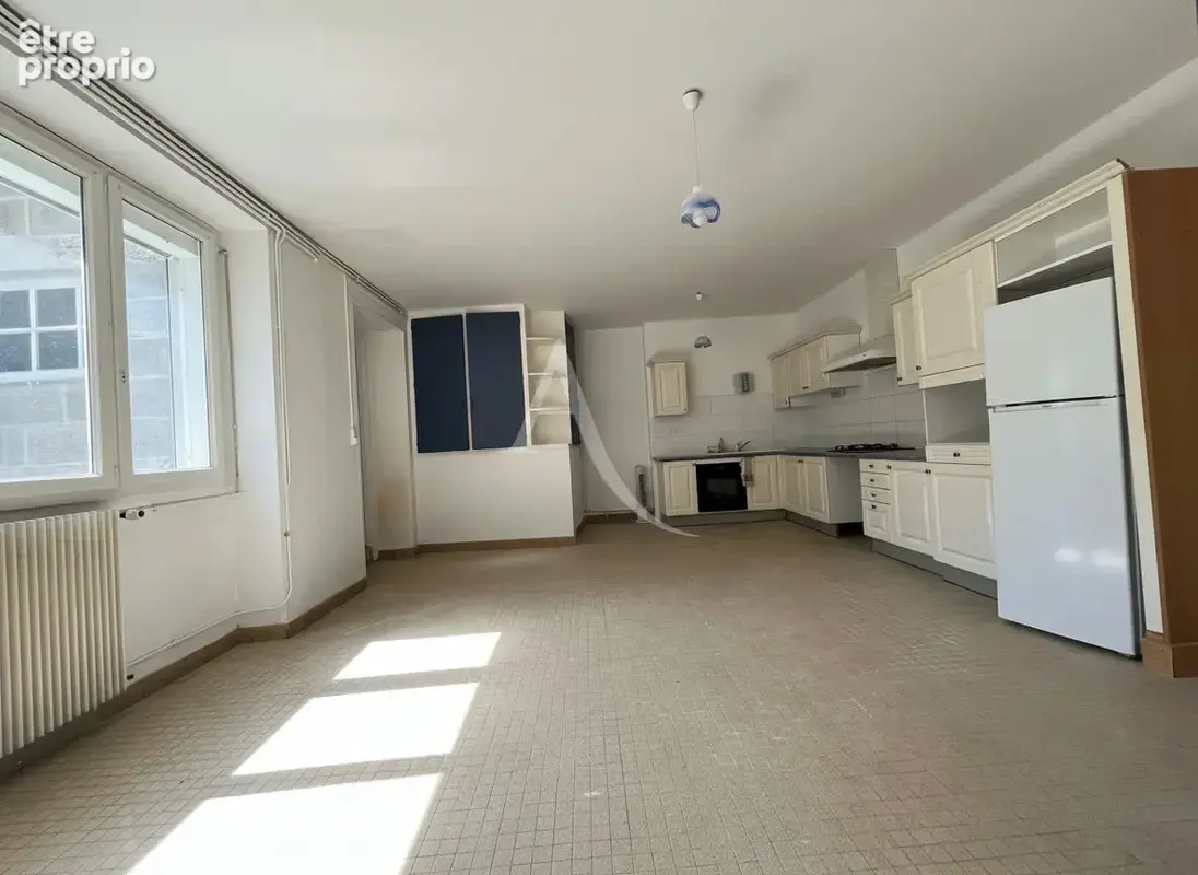 Maison de ville au coeur de Fontenay le comte - photo 3