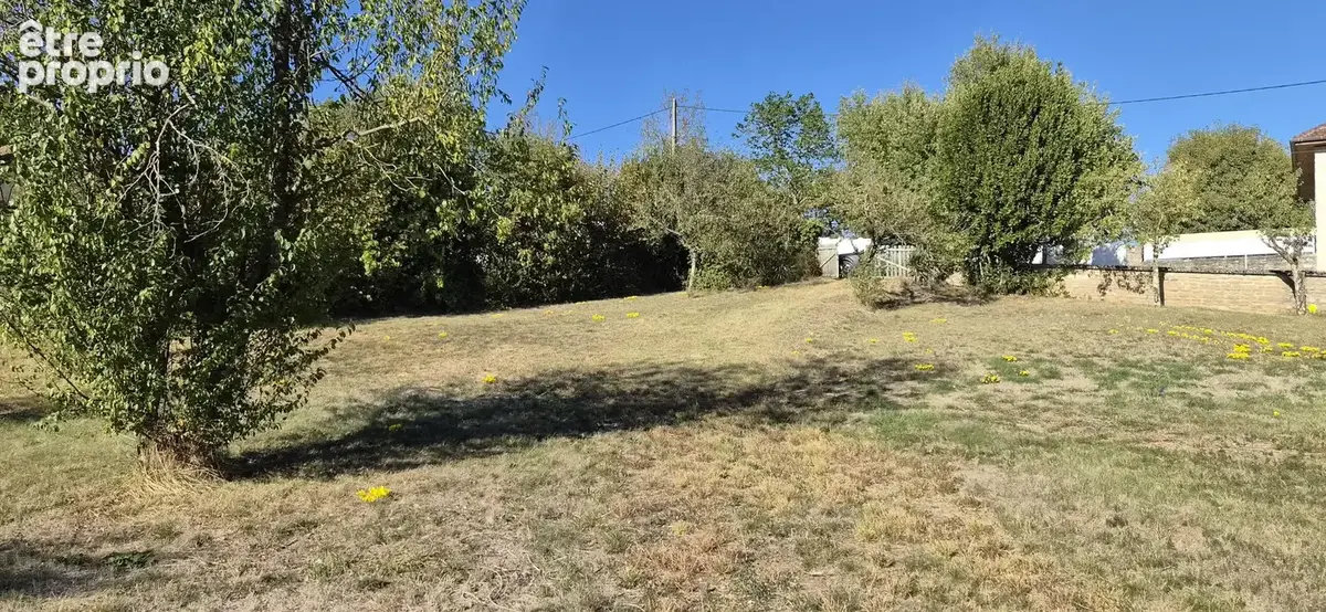 Terrain constructible de 606 m2. - photo 3