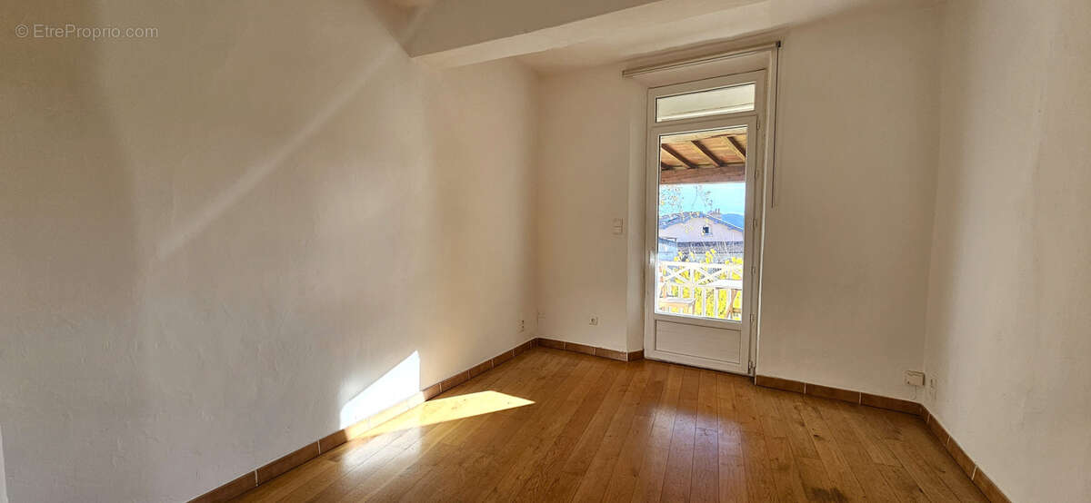 Appartement à LE CASTELLET