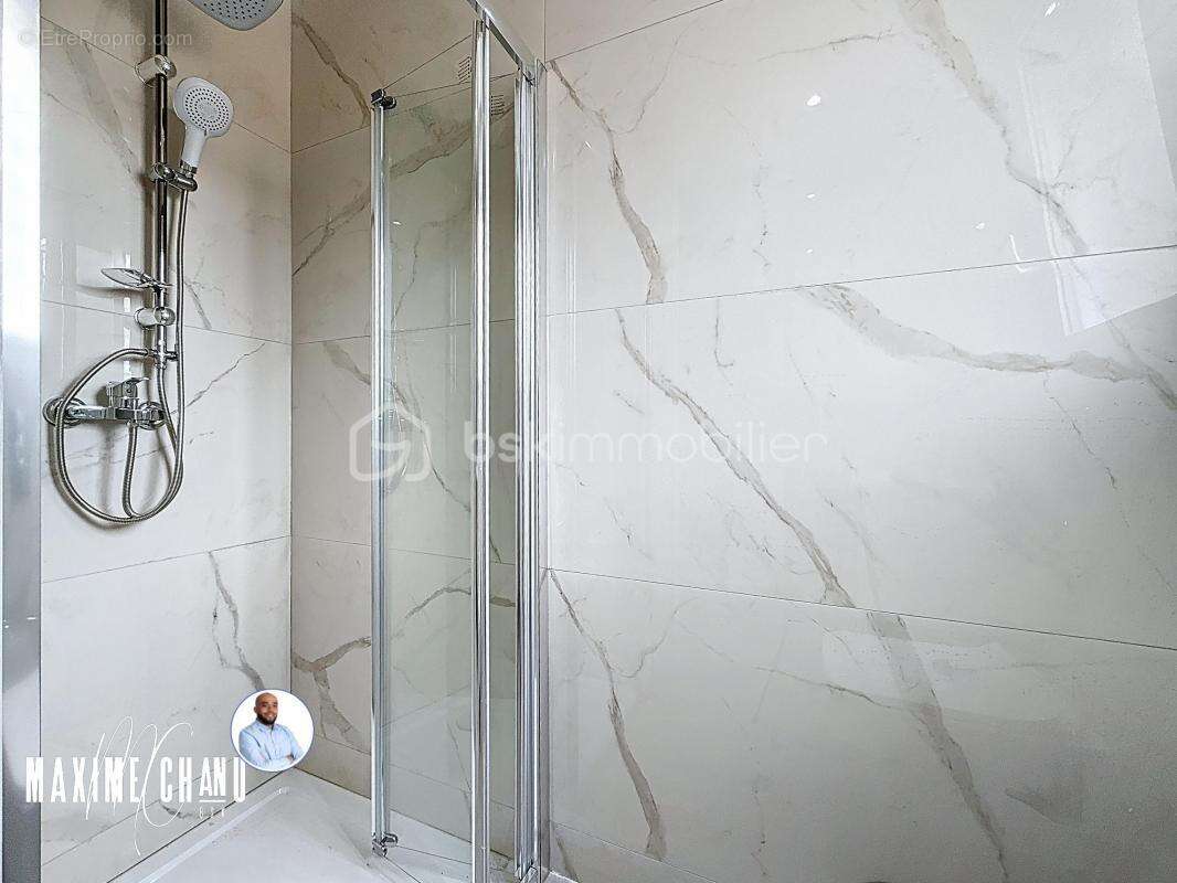 Maison à VAILHAUQUES