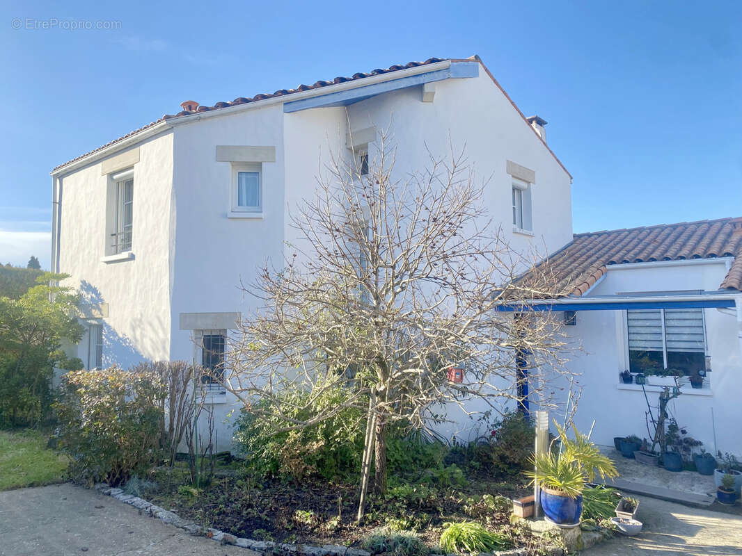 Maison à VAUX-SUR-MER