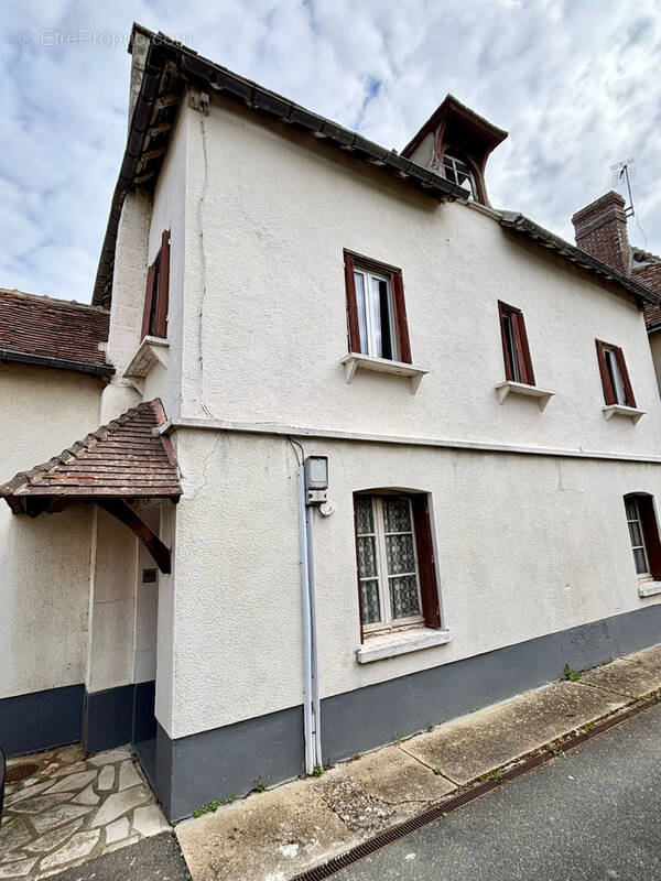Maison à NONANCOURT