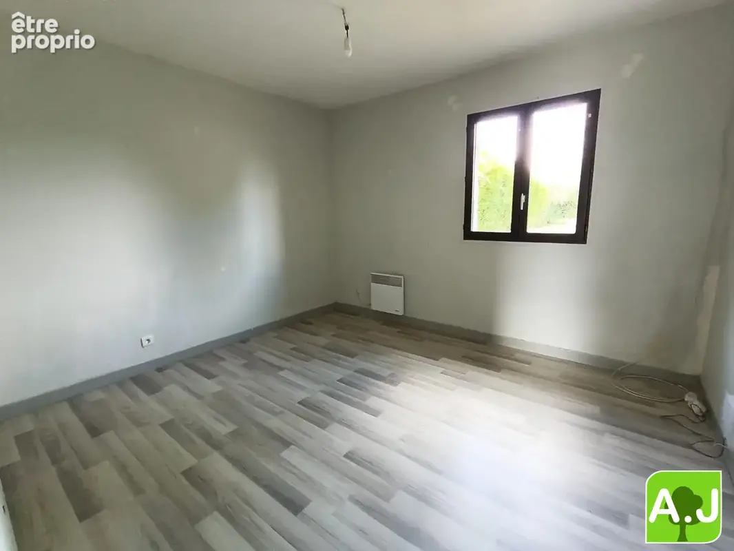 Maison 4 pièces 82 m² à vendre à Ezy-Sur-Eure (27530) - photo 8