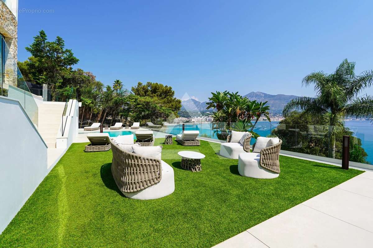 Cap martin - villa de prestige en deuxième ligne de mer, vue panoramique - 5 chambres - photo 18
