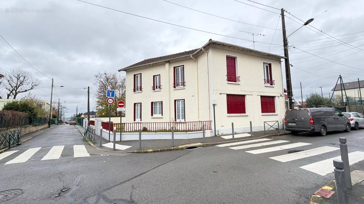 Appartement à CLICHY-SOUS-BOIS