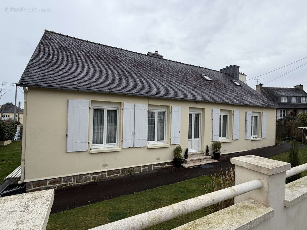 Maison à SAINT-MARTIN-DES-CHAMPS