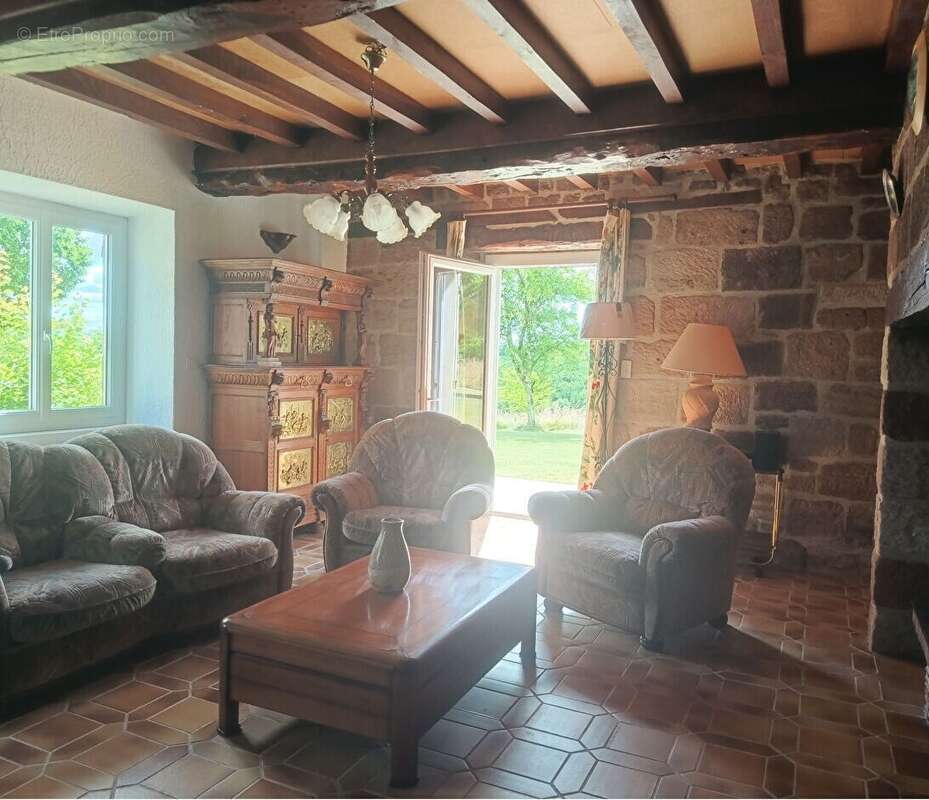 Maison à SAINT-AULAIRE