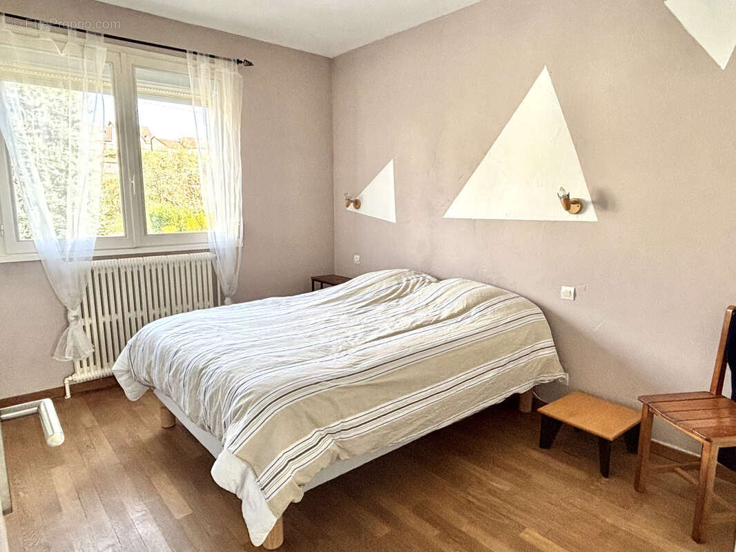 Maison à LAY-SAINT-CHRISTOPHE