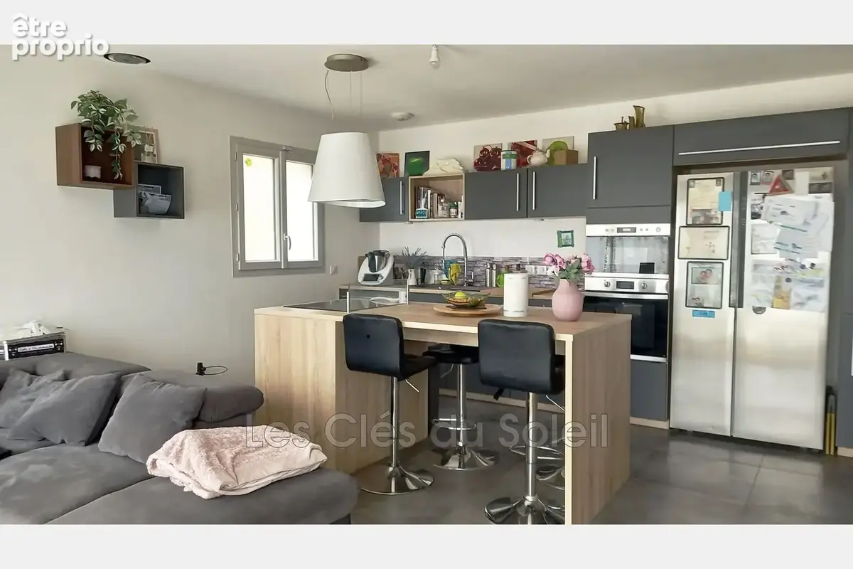 Maison 4 pièces 90 m² à vendre à Le Revest-Les-Eaux (83200) - photo 3