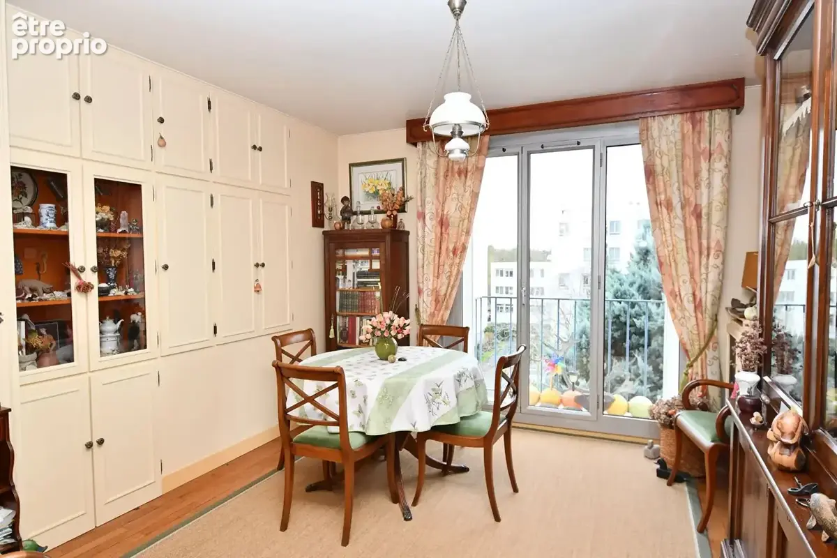 RUEIL MALMAISON Appartement de 102.58 m² avec 3 chambres à proximité de la gare RER - photo 6