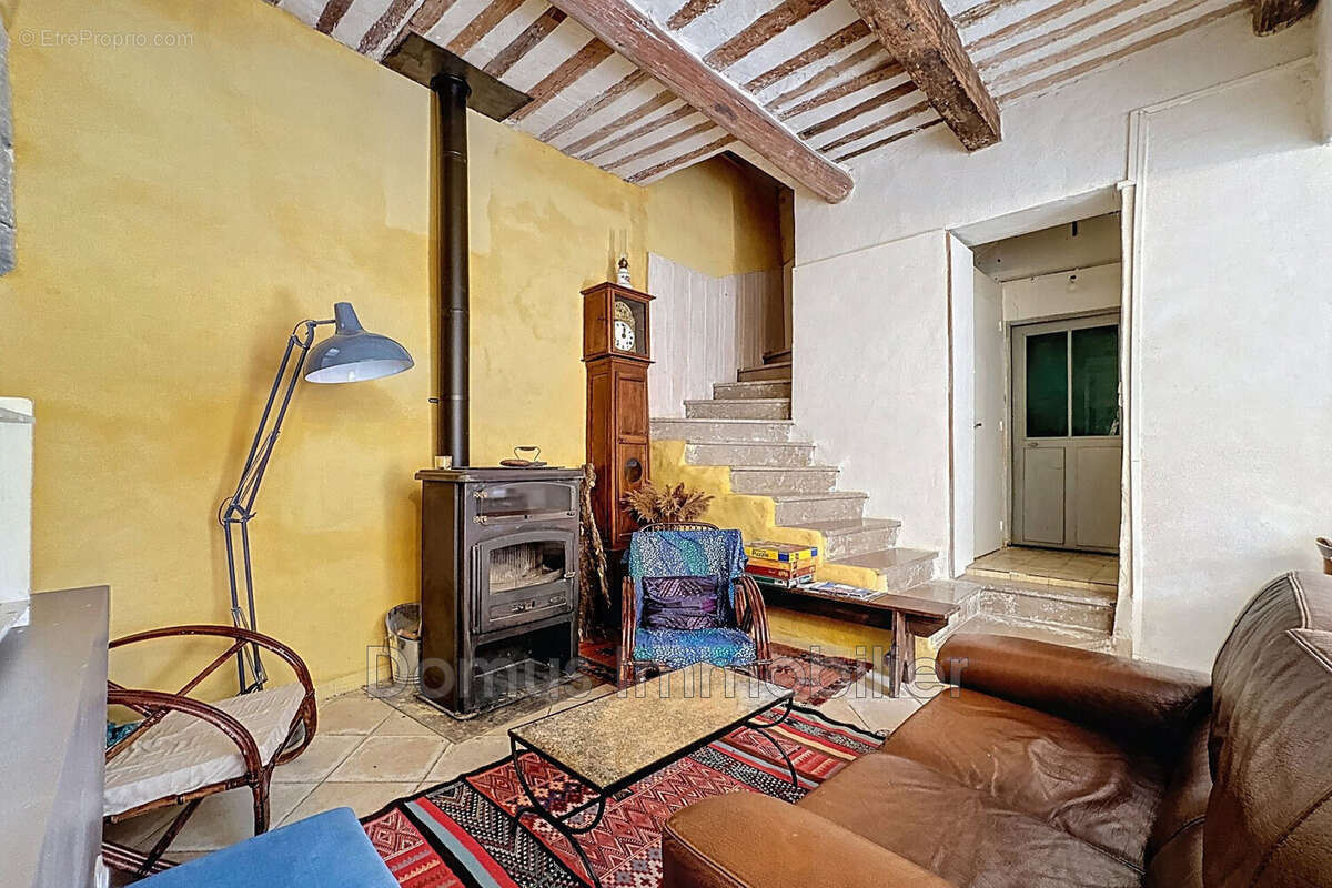 Maison à CHATEAUNEUF-DE-GADAGNE