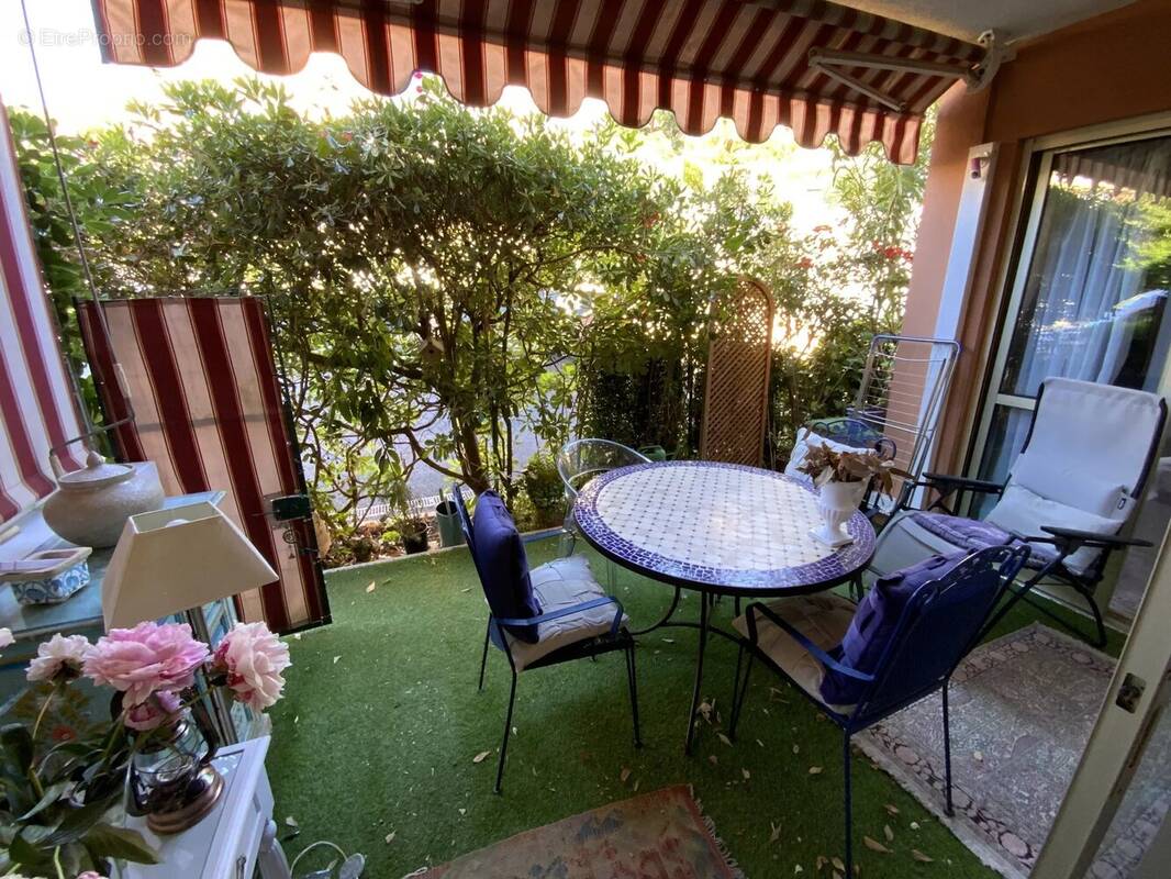 Appartement à ROQUEBRUNE-CAP-MARTIN