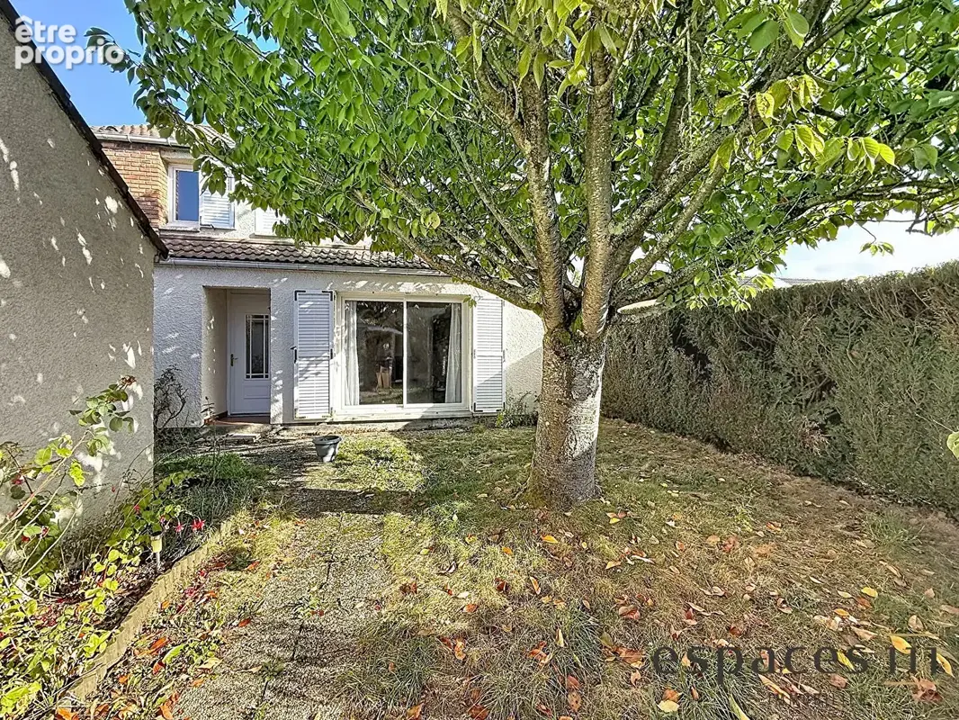 Maison familiale au coeur du village -107 m², beau potentiel et emplacement recherché - photo 2